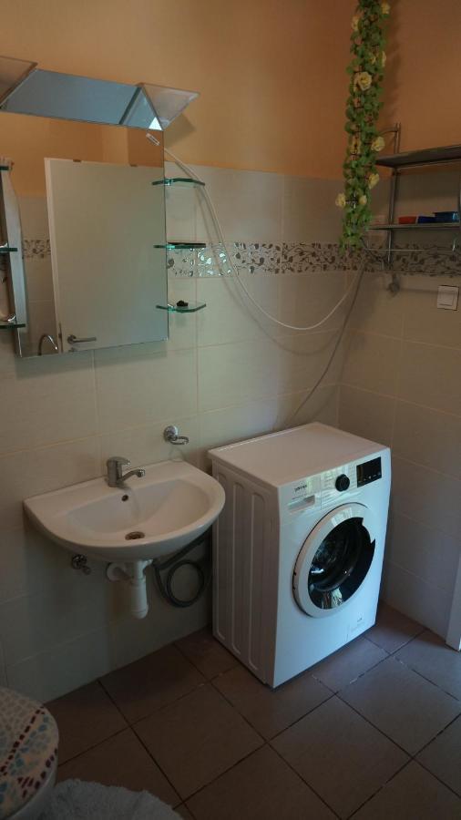 Sunny Apartman Nyíregyháza Buitenkant foto