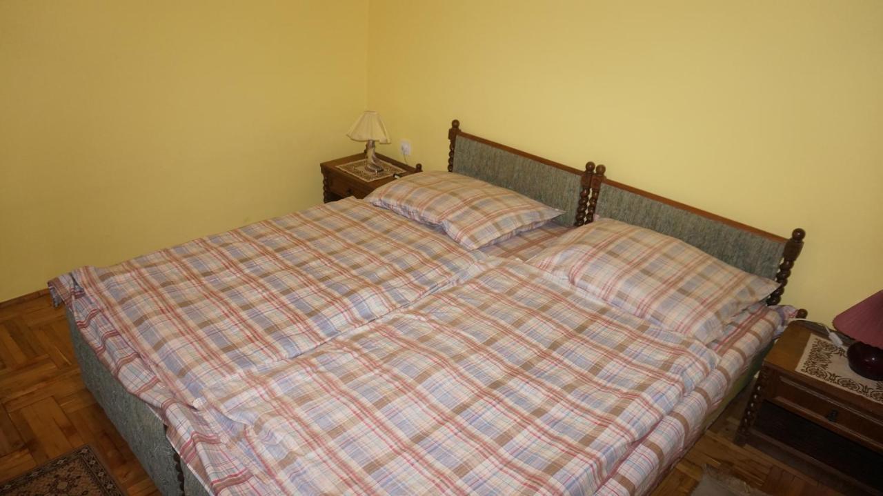 Sunny Apartman Nyíregyháza Buitenkant foto
