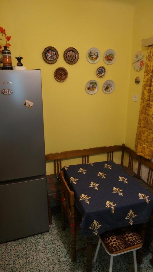 Sunny Apartman Nyíregyháza Buitenkant foto