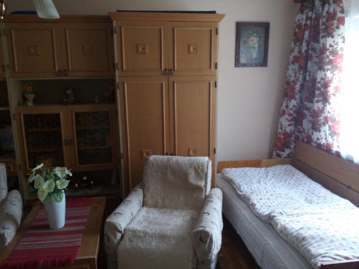Sunny Apartman Nyíregyháza Buitenkant foto