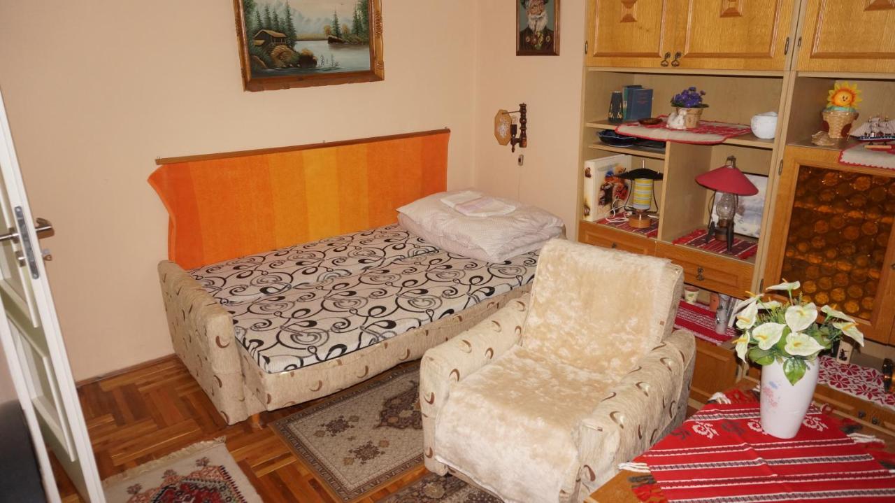 Sunny Apartman Nyíregyháza Buitenkant foto